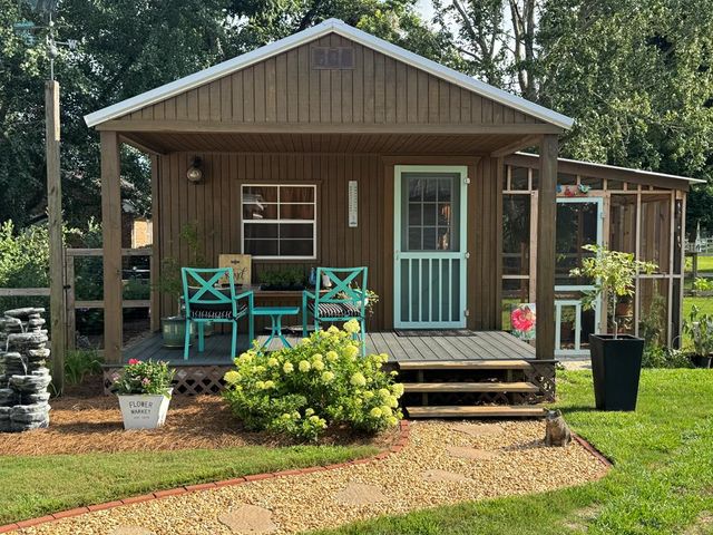 606 S Main St., Headland, AL 36345