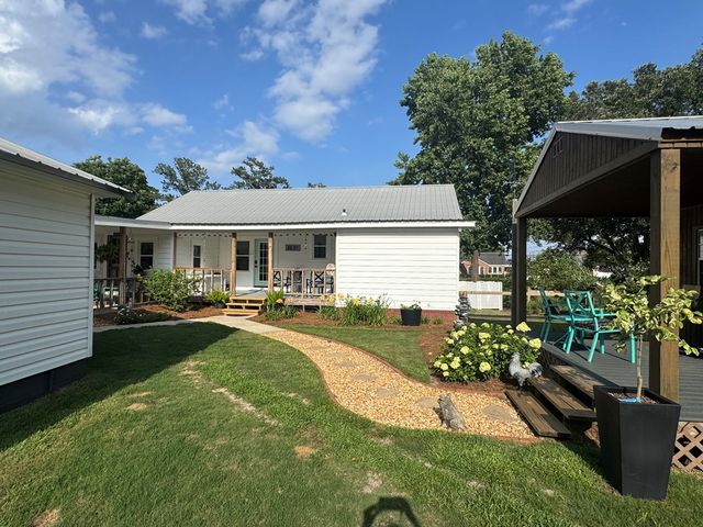 606 S Main St., Headland, AL 36345