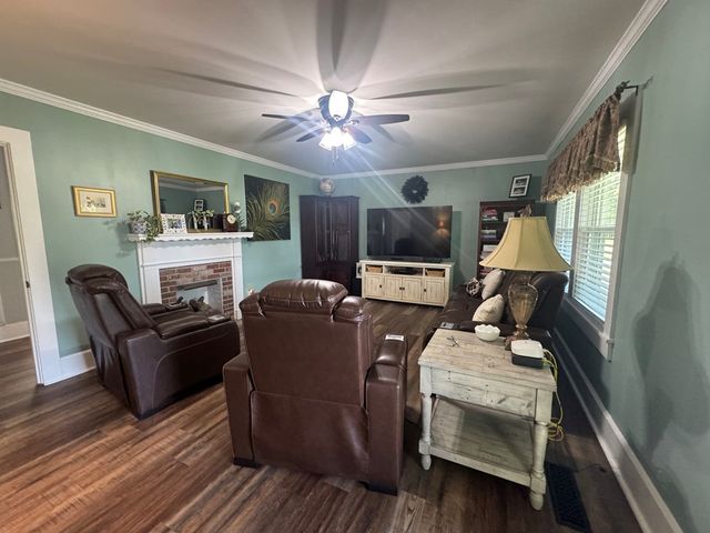 606 S Main St., Headland, AL 36345