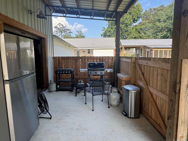 606 S Main St., Headland, AL 36345