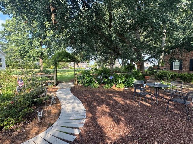 606 S Main St., Headland, AL 36345
