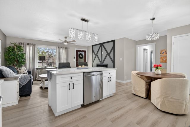 208 Forest Hills Dr, Clarksville, TN 37040