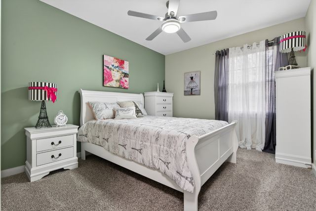 208 Forest Hills Dr, Clarksville, TN 37040