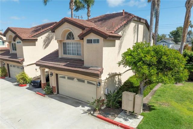 17572 Van Buren, Huntington Beach, CA 92647