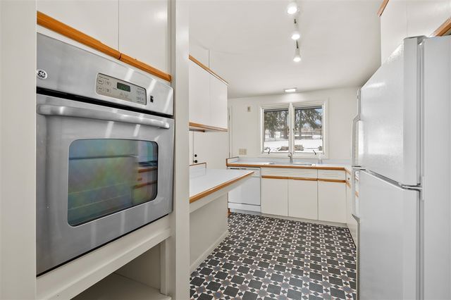 527 Parkdale Boulevard, Parchment, MI 49004