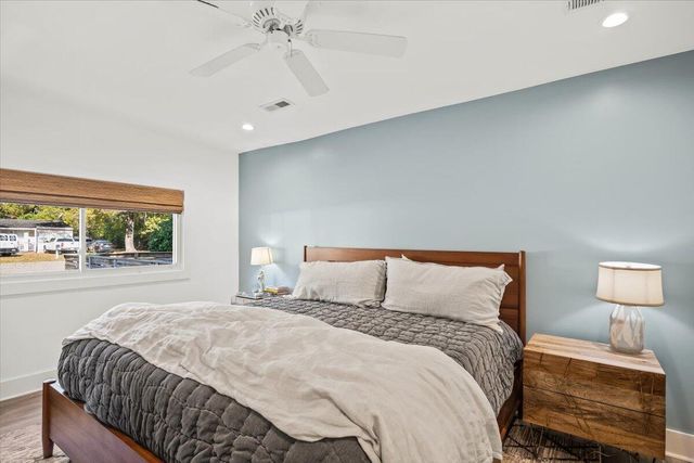 1583 W Robinhood Drive, Charleston, SC 29407