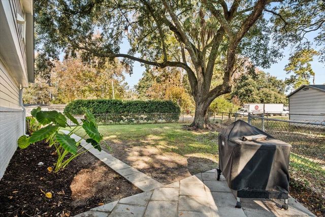 1583 W Robinhood Drive, Charleston, SC 29407