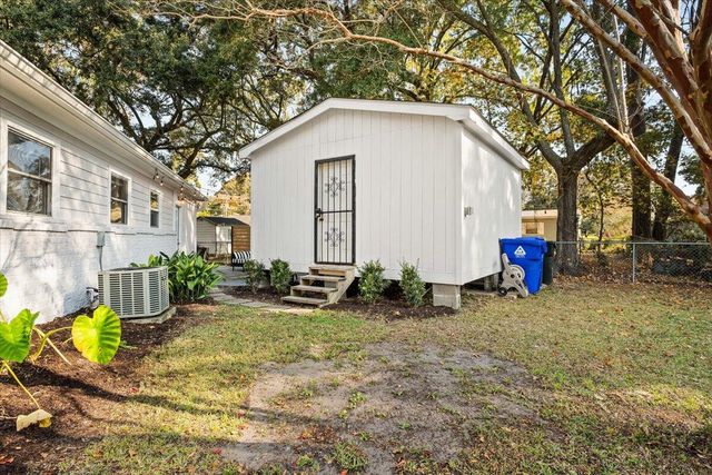 1583 W Robinhood Drive, Charleston, SC 29407