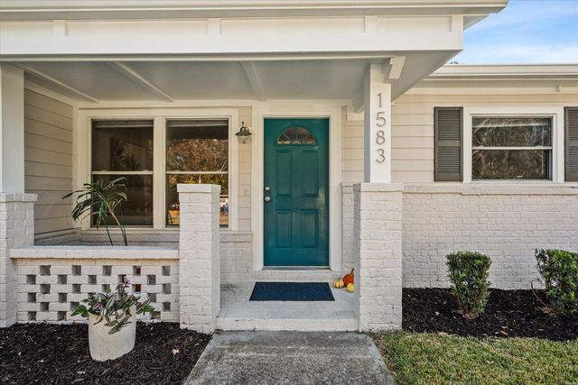 1583 W Robinhood Drive, Charleston, SC 29407