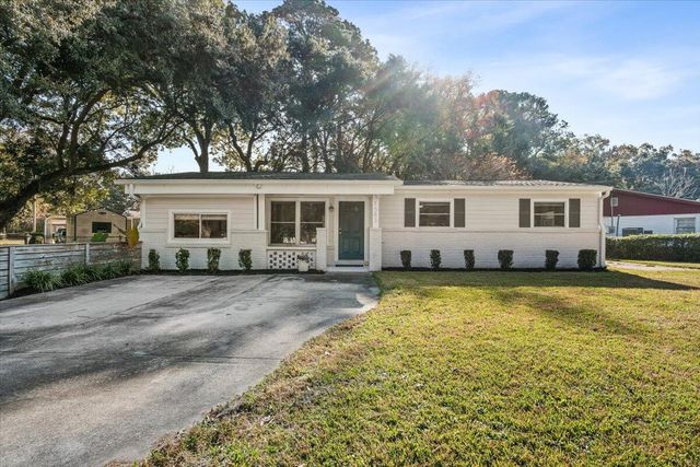 1583 W Robinhood Drive, Charleston, SC 29407
