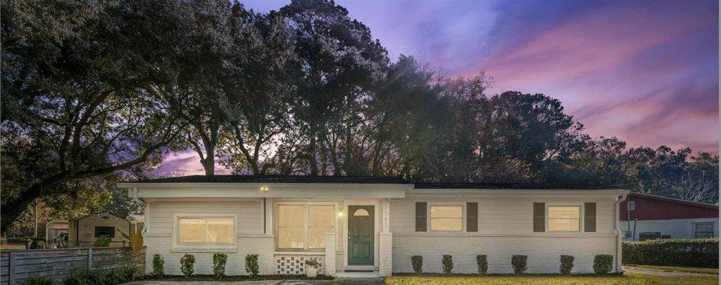 1583 W Robinhood Drive, Charleston, SC 29407