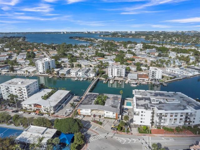 8080 Tatum Waterway Dr 25, Miami Beach, FL 33141