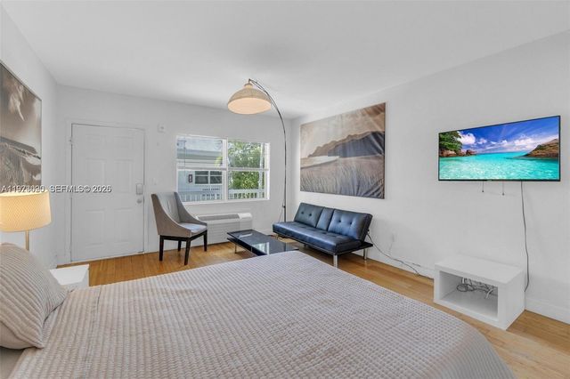 8080 Tatum Waterway Dr 25, Miami Beach, FL 33141