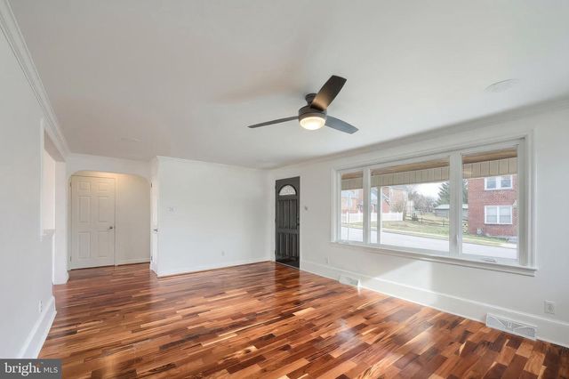 221 S ADAMS ST, York, PA 17404