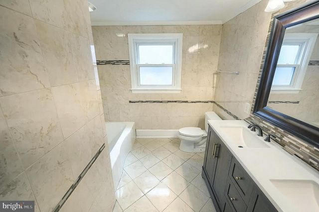 221 S ADAMS ST, York, PA 17404