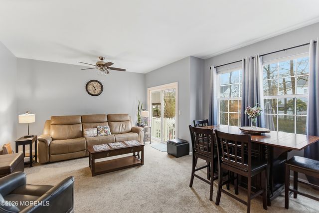 37 Hadley Drive, Robbinsville, NJ 08691