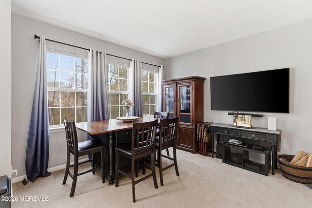 37 Hadley Drive, Robbinsville, NJ 08691