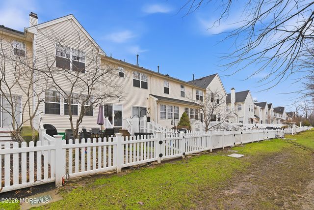 37 Hadley Drive, Robbinsville, NJ 08691