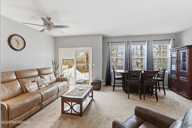 37 Hadley Drive, Robbinsville, NJ 08691