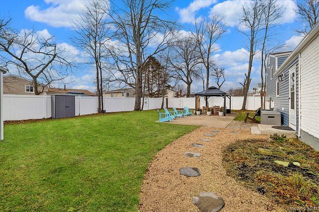 312 W 20th Street, Deer Park, NY 11729