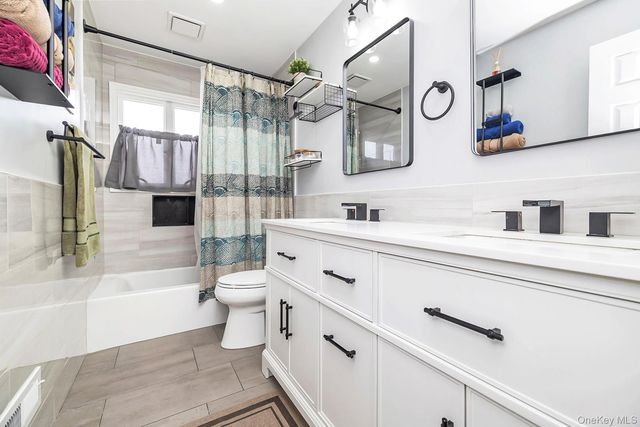 312 W 20th Street, Deer Park, NY 11729