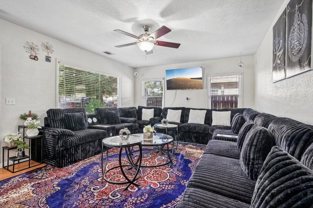 715 E Roseburg Ave, Modesto, CA 95350