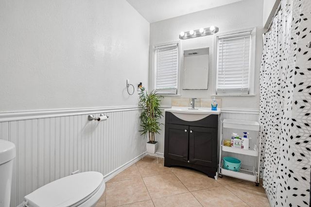 715 E Roseburg Ave, Modesto, CA 95350