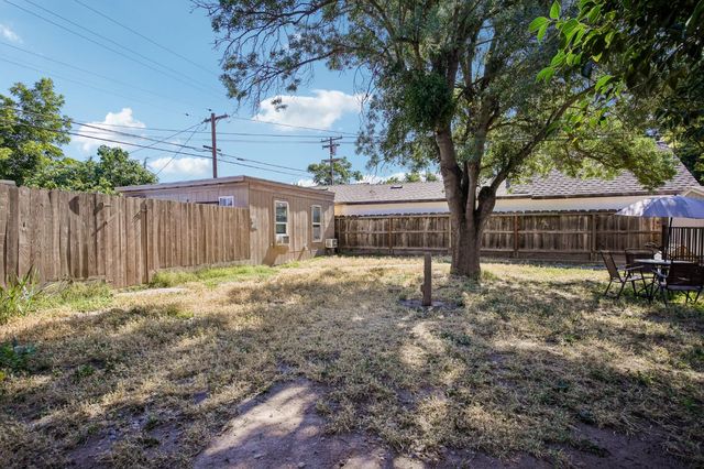 715 E Roseburg Ave, Modesto, CA 95350