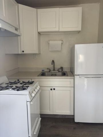 715 E Roseburg Ave, Modesto, CA 95350