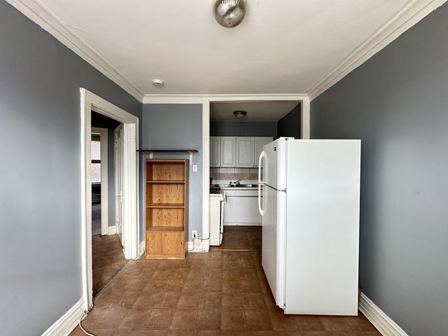 3121 N HAMLIN Avenue 2H, Chicago, IL 60618