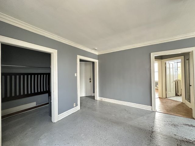 3121 N HAMLIN Avenue 2H, Chicago, IL 60618