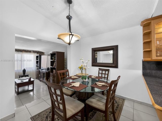 2462 W 65th St, Hialeah, FL 33016