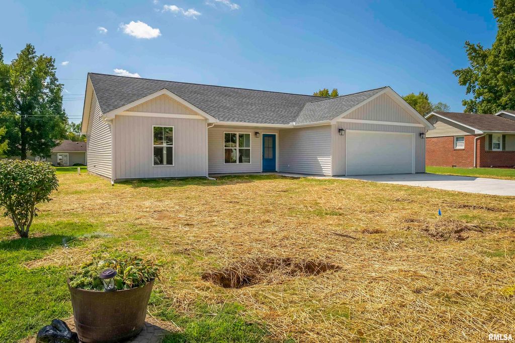 1009 HILLCREST Drive, Marion, IL 62959 EB455292 Quinn Realty and