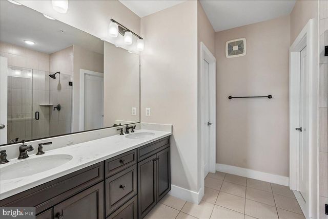 44784 TIVERTON SQ, Ashburn, VA 20147