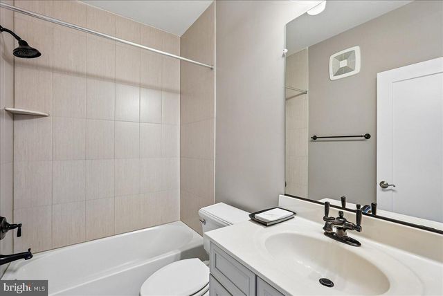 44784 TIVERTON SQ, Ashburn, VA 20147