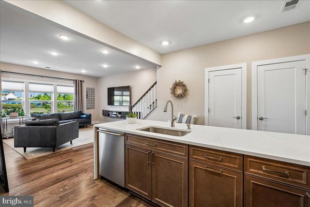 44784 TIVERTON SQ, Ashburn, VA 20147