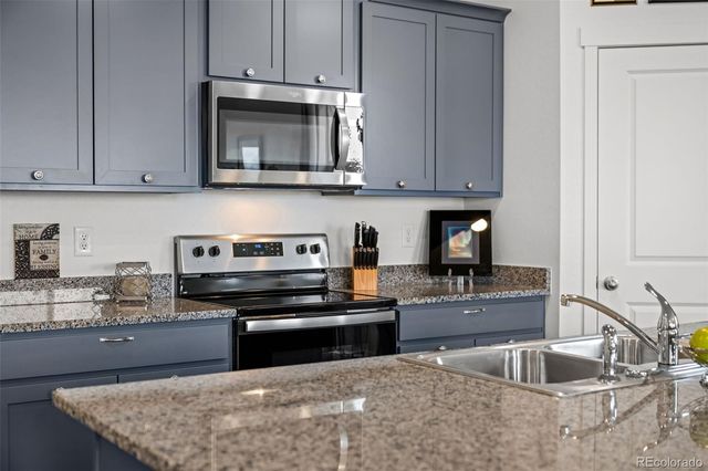 6075 Holstein Drive, Windsor, CO 80528