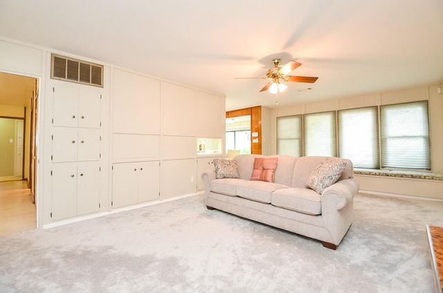 6203 Wigton Drive, Houston, TX 77096