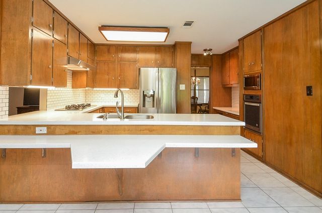 6203 Wigton Drive, Houston, TX 77096