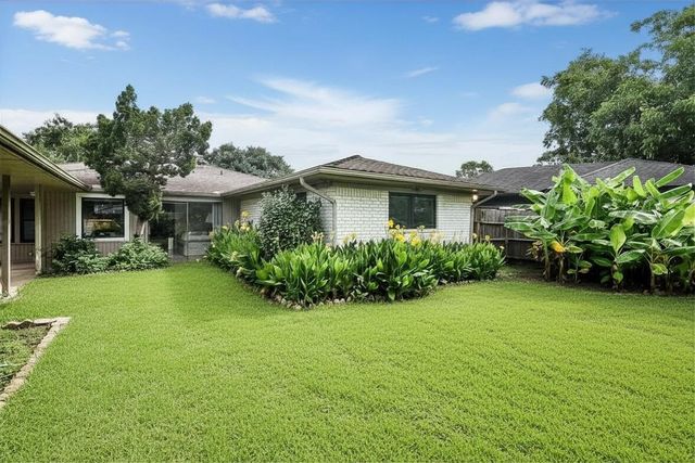 6203 Wigton Drive, Houston, TX 77096