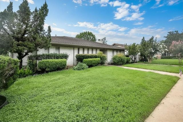 6203 Wigton Drive, Houston, TX 77096