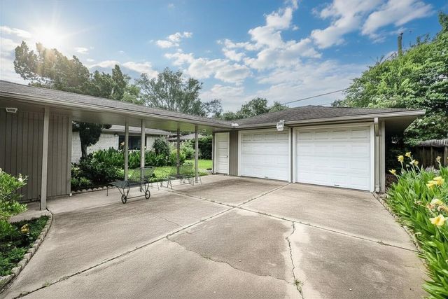 6203 Wigton Drive, Houston, TX 77096