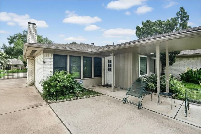 6203 Wigton Drive, Houston, TX 77096