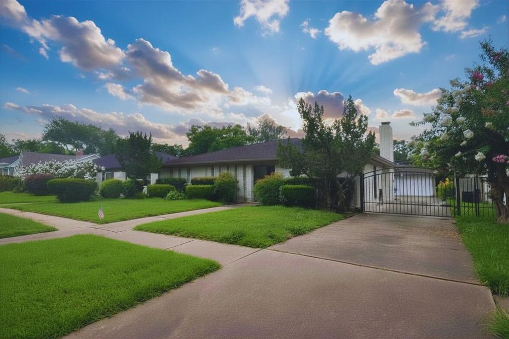 6203 Wigton Drive, Houston, TX 77096