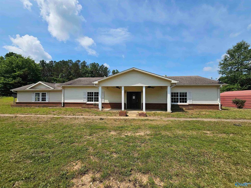 2915 County Highway 56, Vina, AL 35593