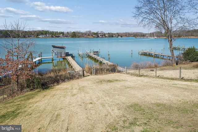 47 BAYVIEW DR, Colonial Beach, VA 22443