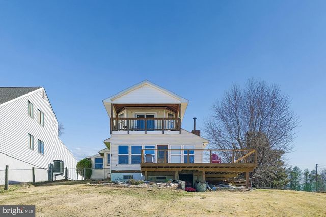 47 BAYVIEW DR, Colonial Beach, VA 22443