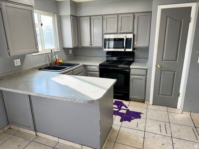 2093 W CHATEAU AVE, Taylorsville, UT 84129