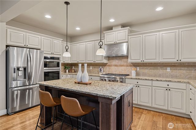 2819 102nd Place NE, Bellevue, WA 98004