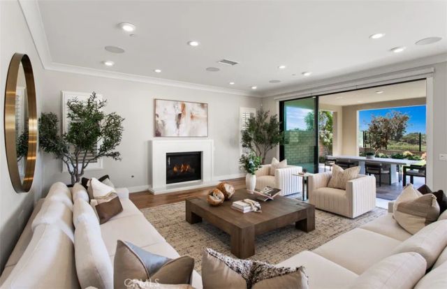 224 Clear Falls, Irvine, CA 92602